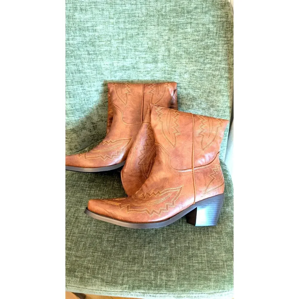LeunDen Brown Cowboy Boots for Women, size 10